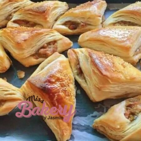 🥐 Chicken Patties – Crispy, Flaky & Delicious